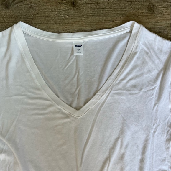 Old Navy V-Neck Short Sleeve Shirt White Size-Large - Picture 2 of 3